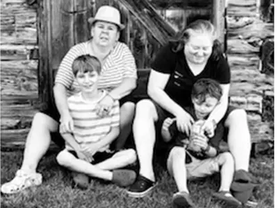 denise-and-her-family-4.png